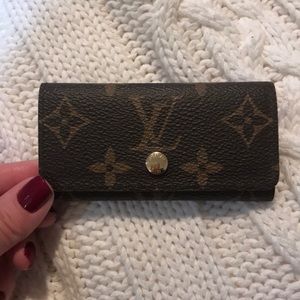Louis Vuitton 4 Key Holder - Monogram